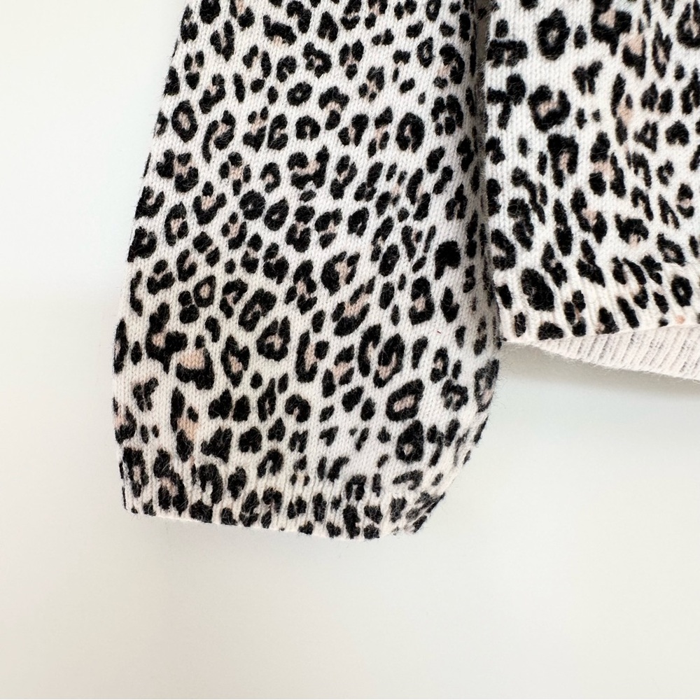Baby Gap Girls Leopard Print Cardigan Sweater - Picture 4 of 9